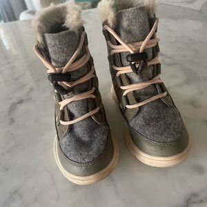Sorel snow boots